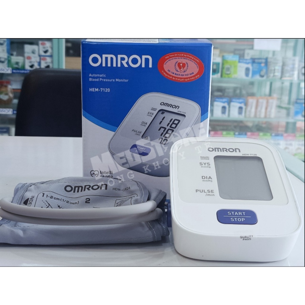 Máy Đo Huyết Áp Điện Tử Omron - Hem 7120 Bắp Tay + Tặng Kèm 2 Đôi Pin