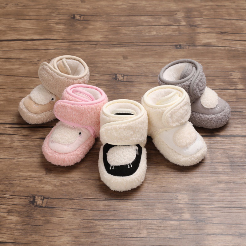 Giày vải bông mẫu trái tim cho bé