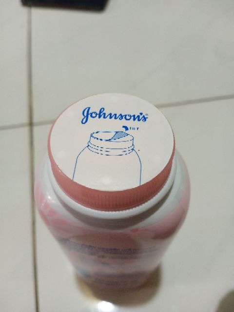 Phấn Johnson's Baby hương hoa 180g