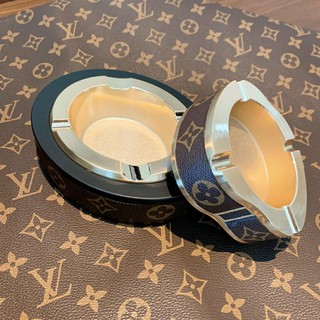 Gạt tàn da thật logo LV