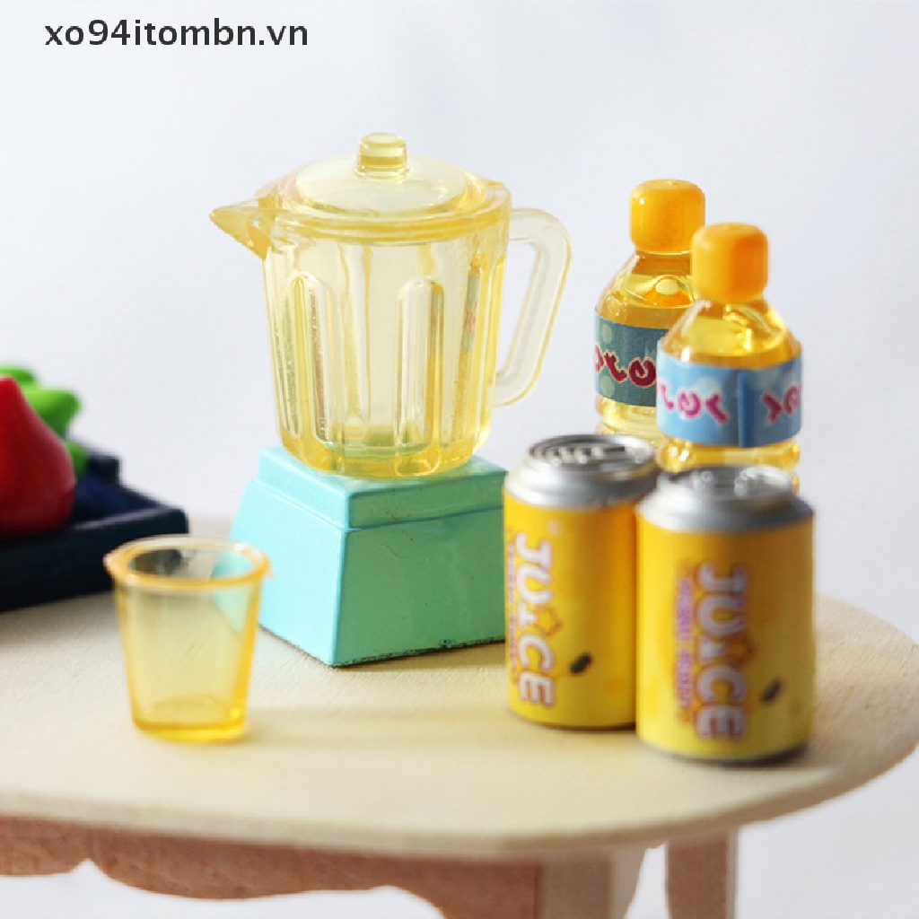 Set 6 Mô Hình Chai Nước Ép Mini Tỉ Lệ 1 / 12 Dùng Để Trang Trí Nhà Búp Bê