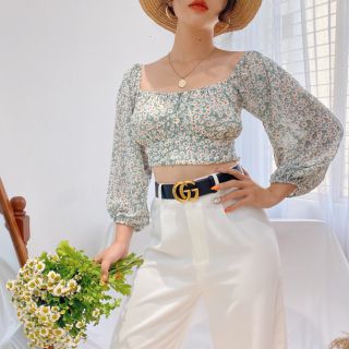 Crop top tay phồng bo ngực hoa
