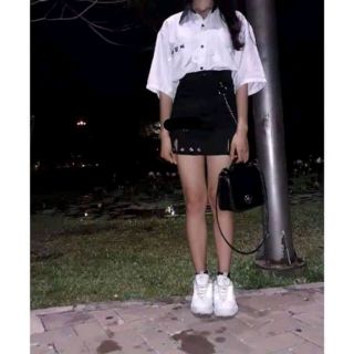 Chân váy chain + áo sơ mi hàn