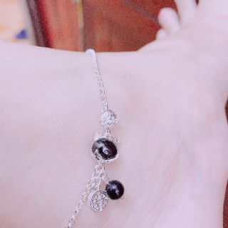 Lắc chân hồ ly bạc