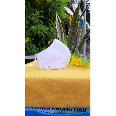 Khẩu trang vải kate silk