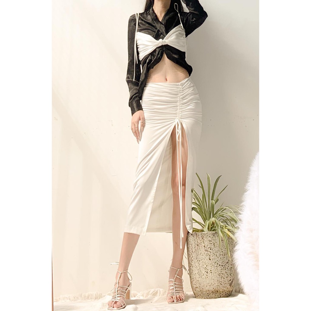 Chân váy midi ôm body xẻ tà, rút dây sang chảnh