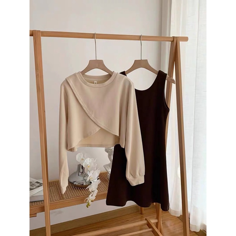 Taobao có sẵn - Set váy ba lỗ kèm áo croptop tay dài 3 màu