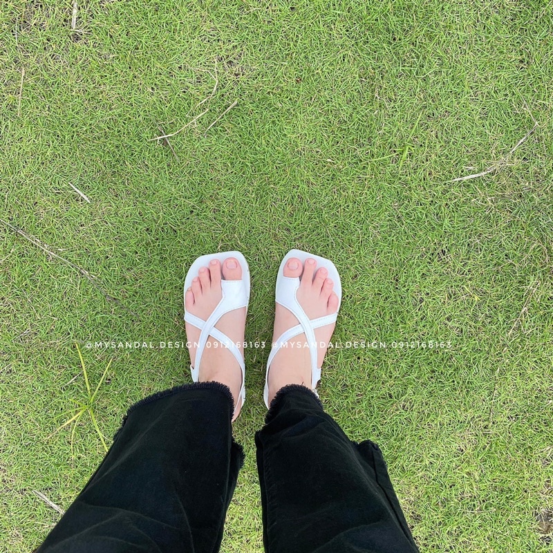 Giày Sandals quai chéo form đế vuông basic style Hàn