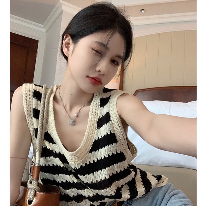 QKOOLE Áo Dệt Kim Không Tay Dáng Rộng Kẻ Sọc Đen Phong Cách Hàn Quốc Cho Nữ