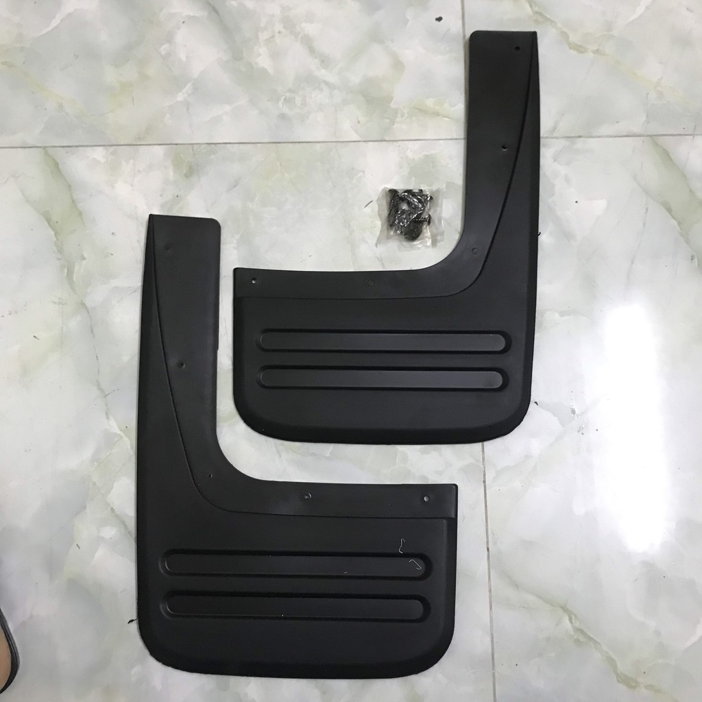 Chắn 2 bùn bánh sau xe ô tô Ford Everest các đời 2006 đến 2015