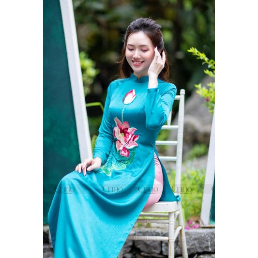 Áo dài may sẵn tây thi thêu sen thủ công