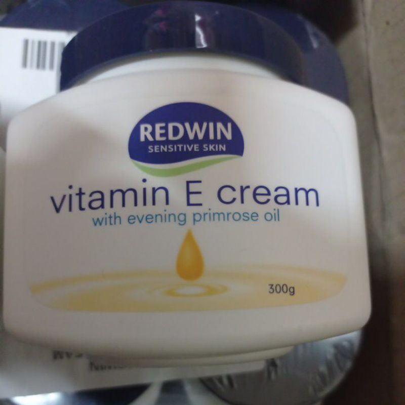 Kem dưỡng ẩm Vitamin E cream Redwin của Úc hủ 300g with evening primrose oil