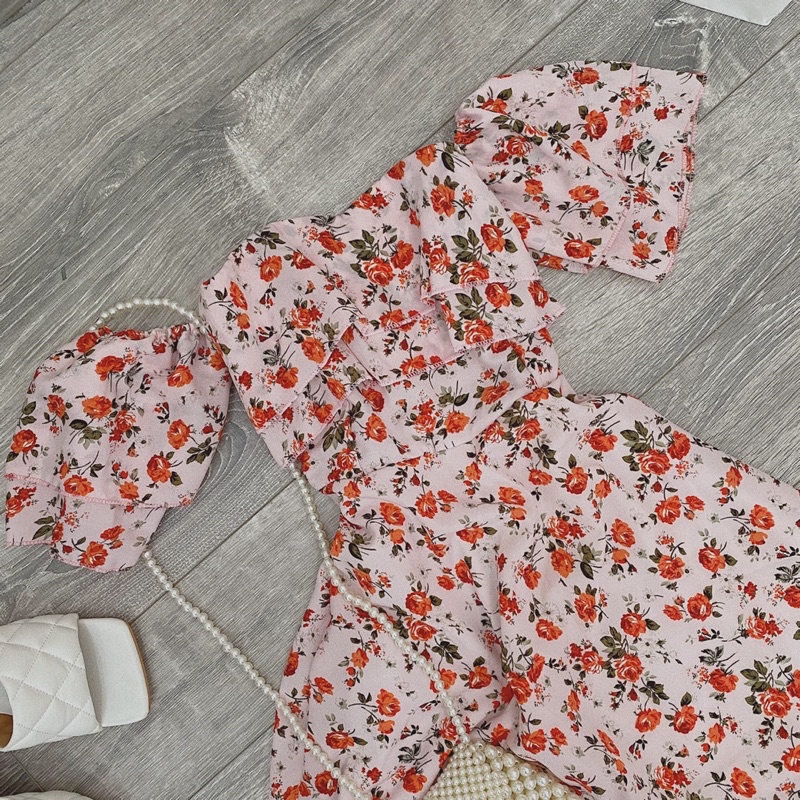 ĐẦM HOA TRỄ VAI