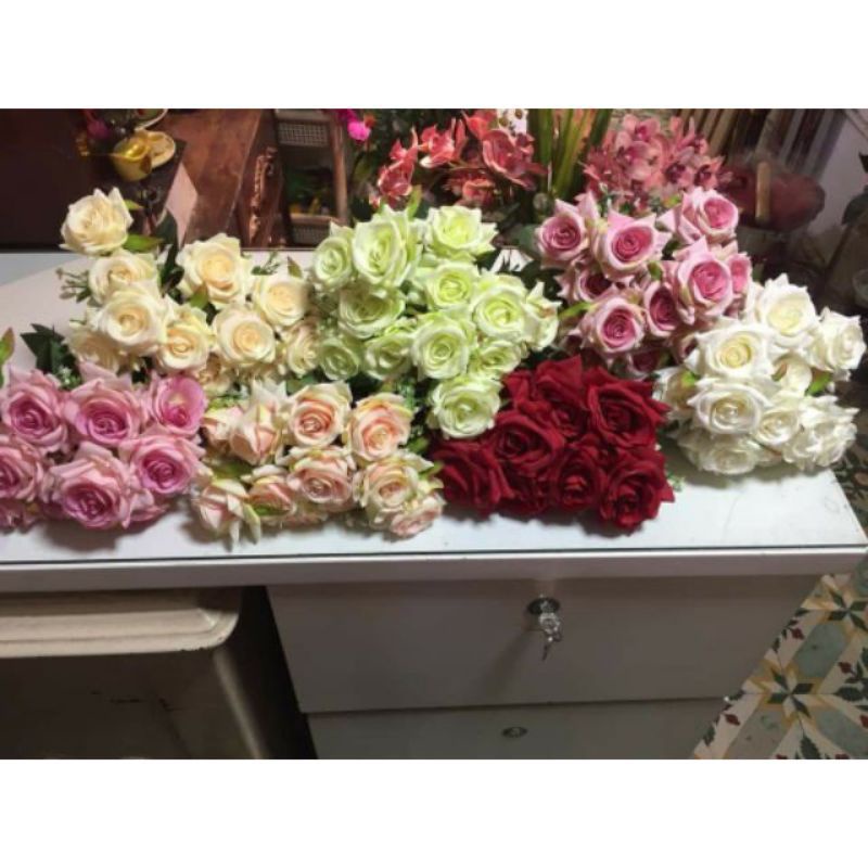 Hoa giả decor hoa giả trang trí cành hồng lụa 12 bông điểm cỏ nhiều màu sắc
