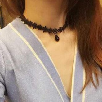 Vòng cổ choker vải nhung đính đá cá tính siêu sang phong cách Hàn Quốc