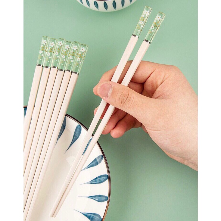 Set 10 đôi đũa ăn kháng khuẩn ion bạc KMD in hoa cao cấp Nhật Bản chất liệu nhựa PET bọc sợi thuỷ tinh