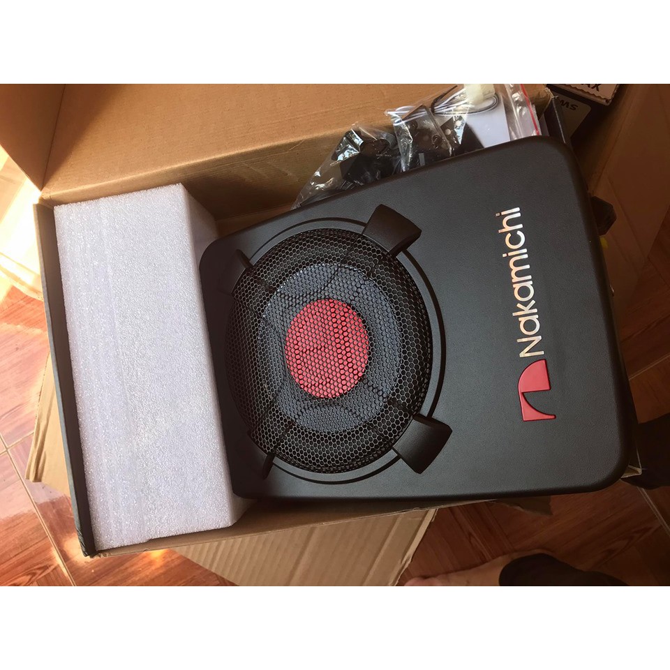 Loa sup gầm ghế ô tô Nakamichi 8.1 thương hiệu Nhật Bản