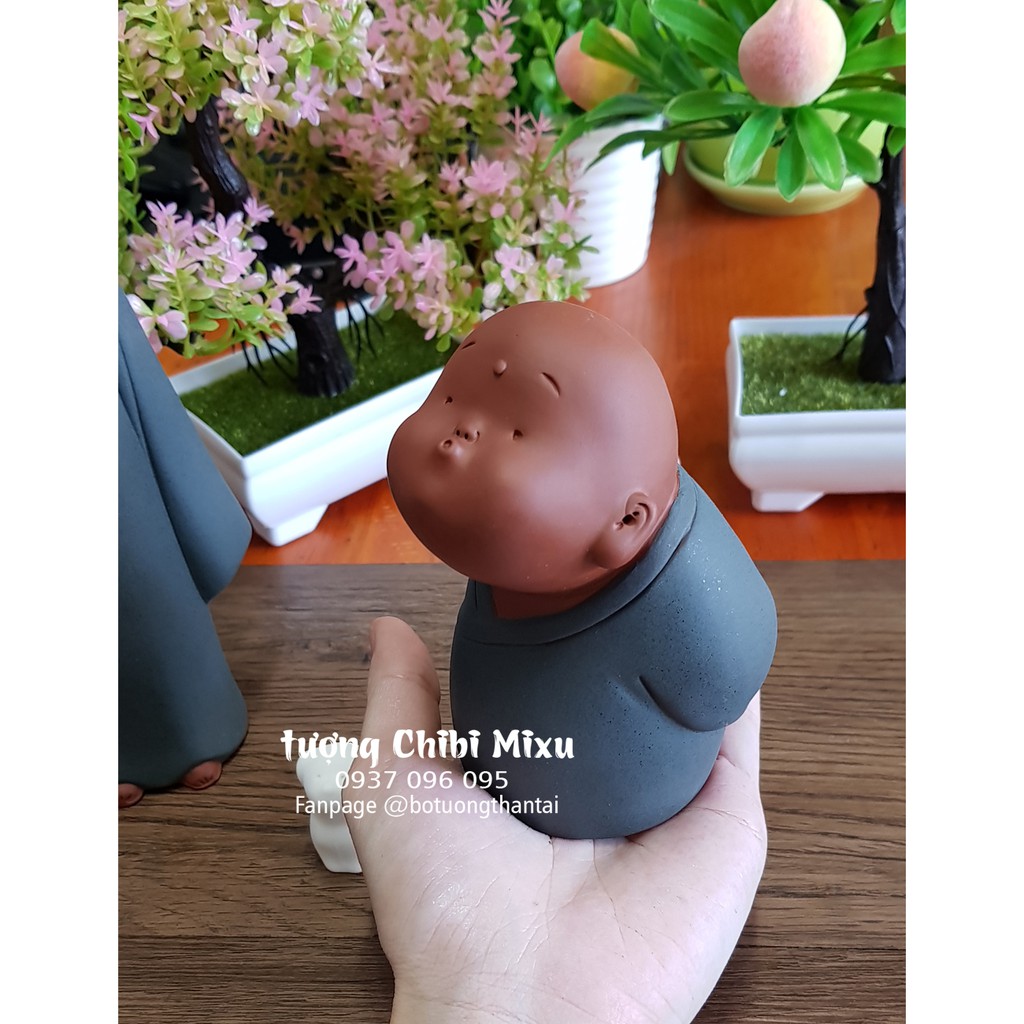 Bộ đôi hoàn hảo - 02 tượng chú tiểu bằng gốm tử sa cao cấp | BigBuy360 - bigbuy360.vn