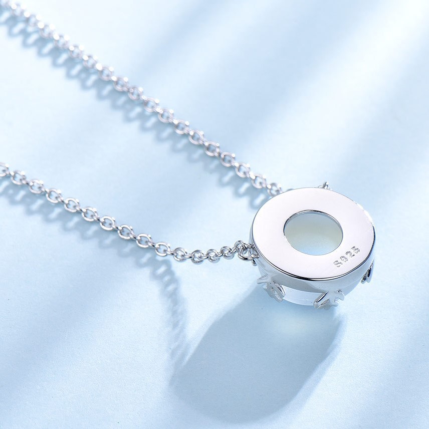 Dây chuyền mặt đá mặt trăng hình tròn màu xanh lam đẹp mắt hợp thời trang