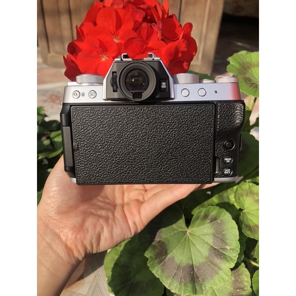 MÁY ẢNH FUJIFILM X-T200 KIT 15-45MM Còn BH hãng