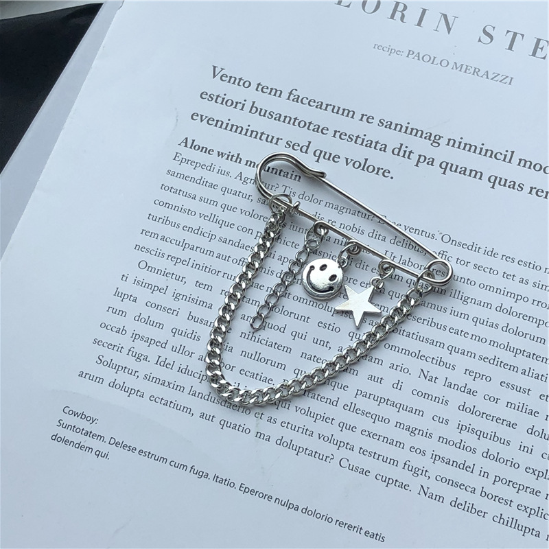 Ghim Cài Áo Hình Hoa Và Chữ W Đính Ngọc Trai Nhân Tạo 22792