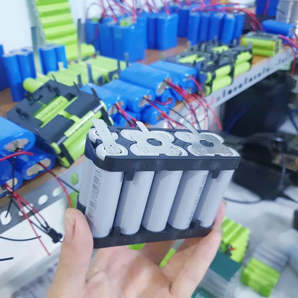 Pin Makita 18-21V 5200mAH 10 cell Lishen Xám đóng sẵn. Khối pin 5S2P 21V xả cao dùng thay pin máy khoan, pin máy cắt...