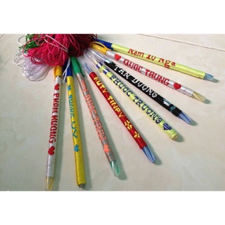 Bút thắt chữ theo yêu cầu