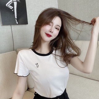 Áo Croptop Thêu Thỏ Phối Cổ.