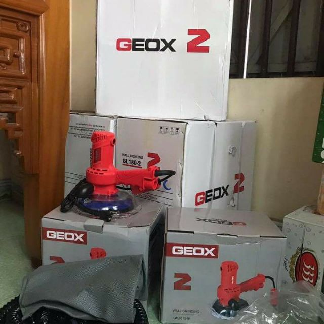 máy chà nhám tường geox hikora 180mm