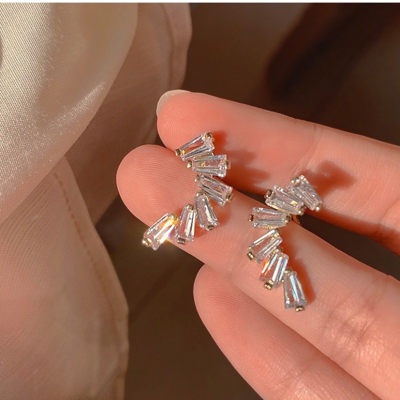 Bông Tai ĐíNh Đá Sang TrọNg