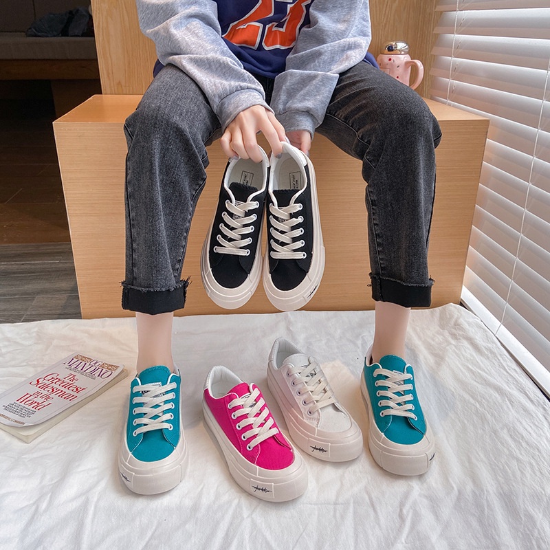 Giày thể thao sneaker nữ đế bằng bánh mì chất liệu canvas xinh xắn giặt không phai màu
