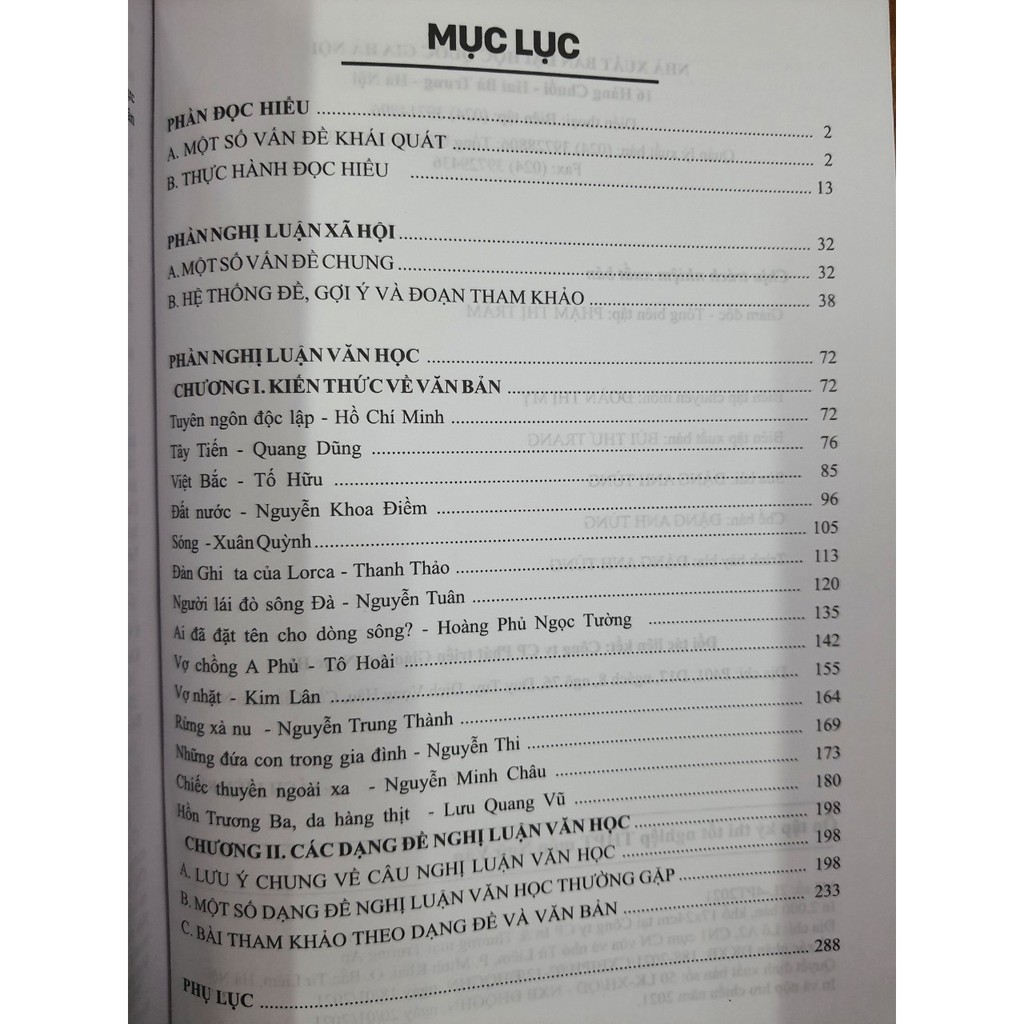 Sách - Ôn tập kỳ thi tốt nghiệp THPT môn Ngữ Văn