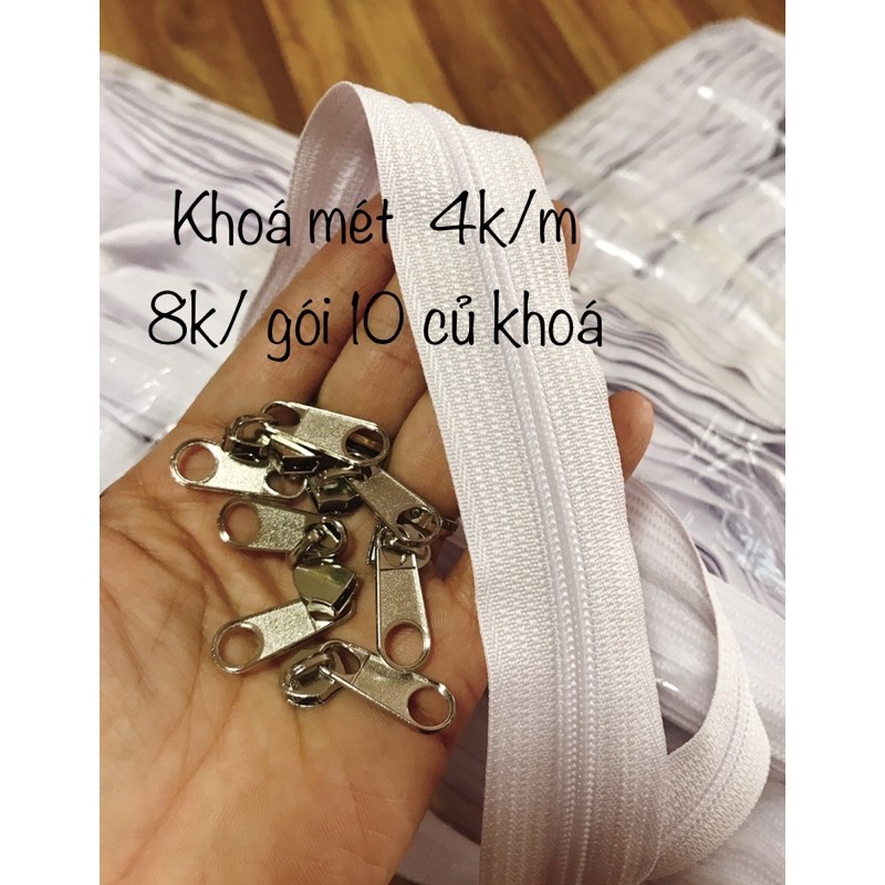 Khoá mét - củ khoá