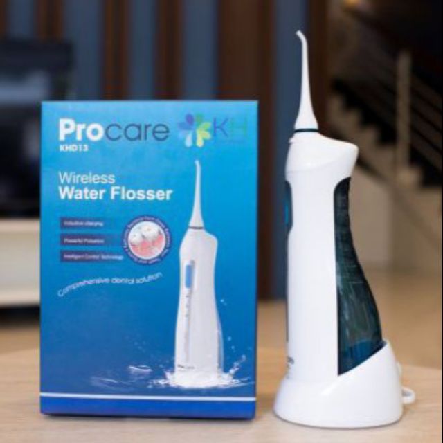 Máy tăm nước du lịch cầm tay sạc không dây Procare KHD13