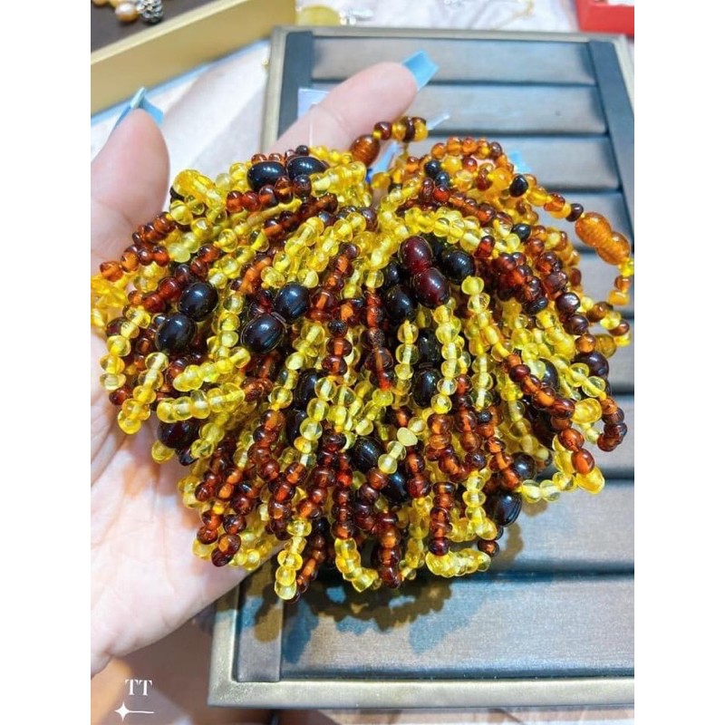 Lắc tay hổ phách cho bé