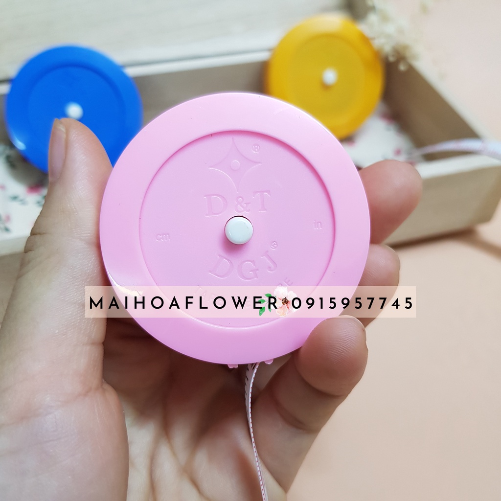 Thước dây may đo quần áo loại co rút tự động Maihoaflower