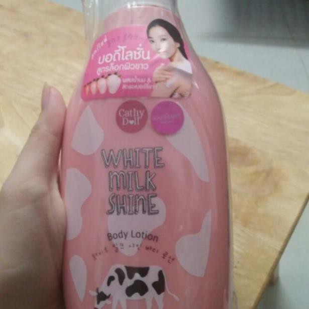 Dưỡng thể trắng da sữa bò Cathy Doll White Milk Shine Body Lotion 450ml