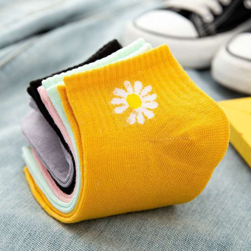 Vớ Cotton Thoáng Khí Họa Tiết Hoa Cúc Xinh Xắn Cho Nữ