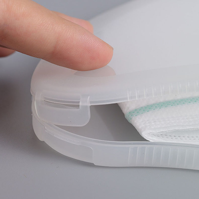 (Hàng Mới Về) Hộp Đựng Khẩu Trang / Khẩu Trang Dùng Một Lần Tiện Dụng