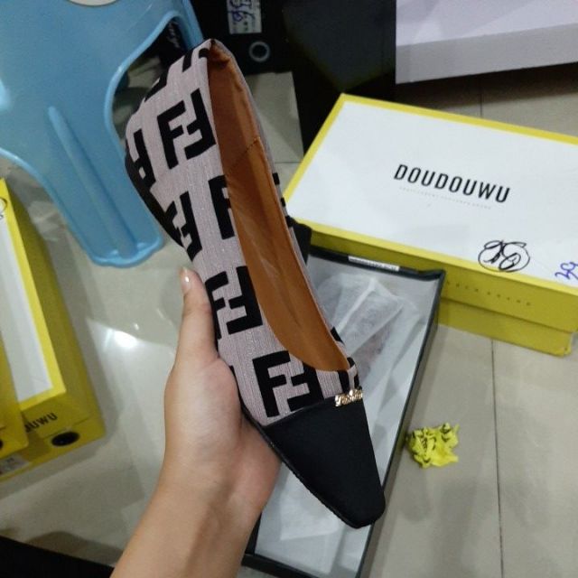 Giày búp bê Quảng Châu da mềm