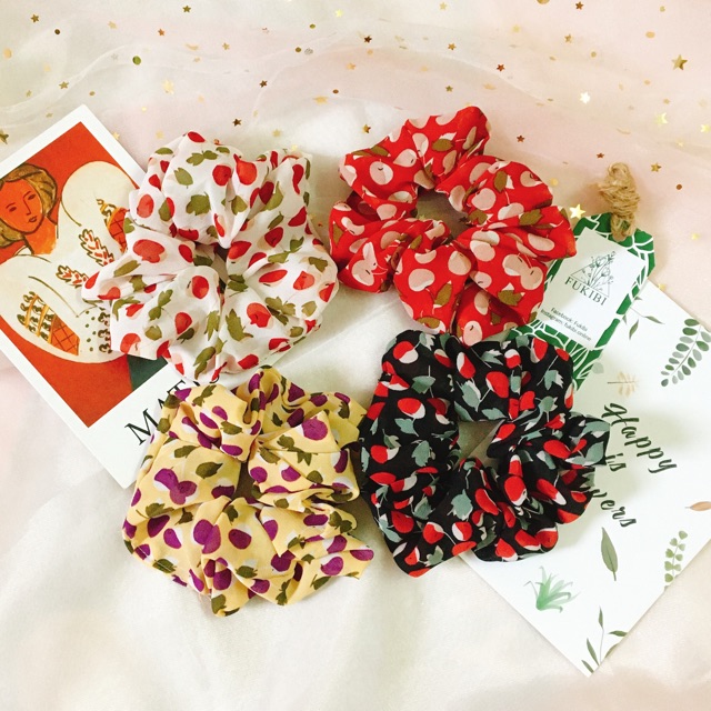 CỘT TÓC VẢI SCRUNCHIES CHERRY KÈM ẢNH THẬT
