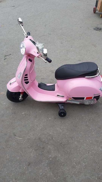 ☘️ Xe máy điên vespa LX125. Ibox cho shop để chọn màu nhé😘😘