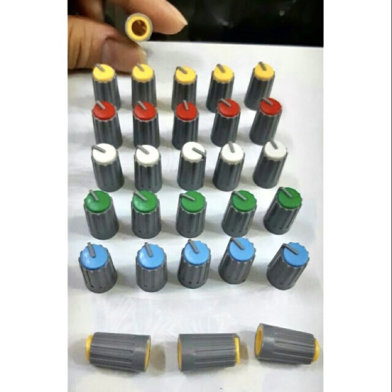 Nút mixer lổ cán bán nguyệt  - giá 30 nút 90k