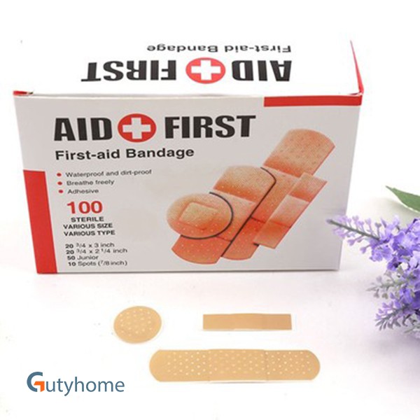 Băng cá nhân Urgo y tế AID FIRST hộp 100 miếng với 4 size cực kì tiện dụng