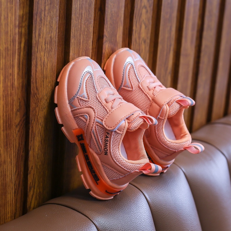 Thanh lý giày cho bé