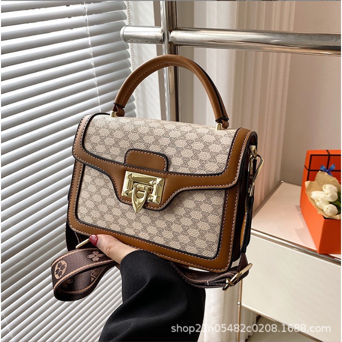 Túi đeo chéo nữ hai ngăn khóa mũi nhọn tông nâu thời thượng BAG U MUNO26