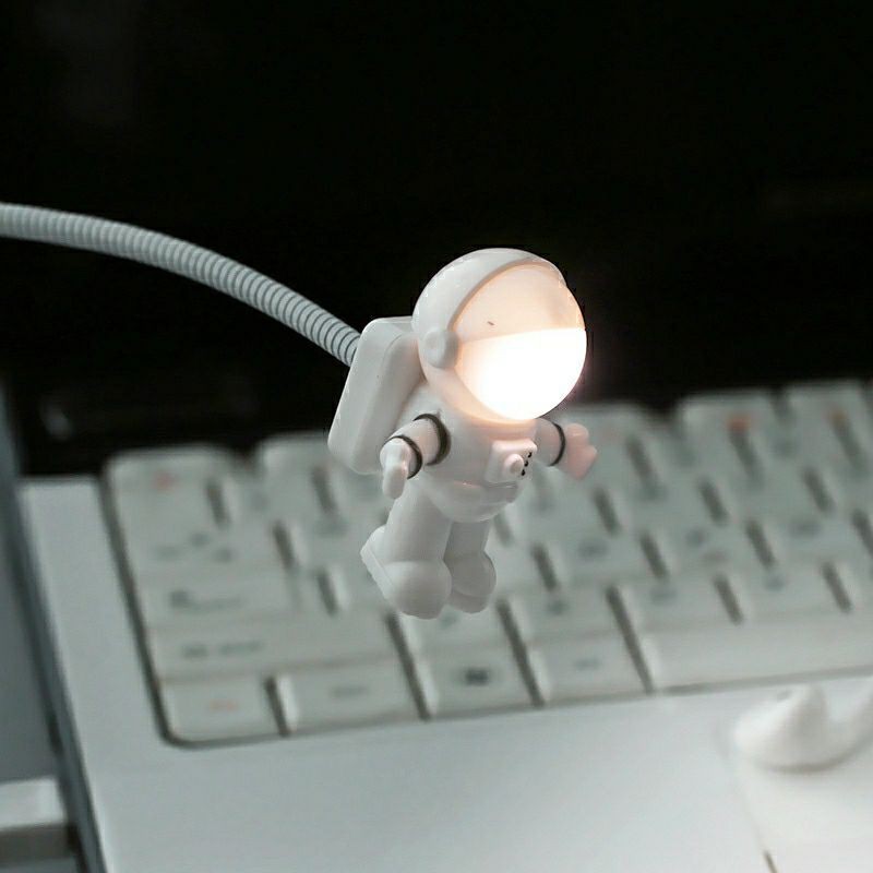LED USB HÌNH NHÀ DU HÀNH VŨ TRỤ