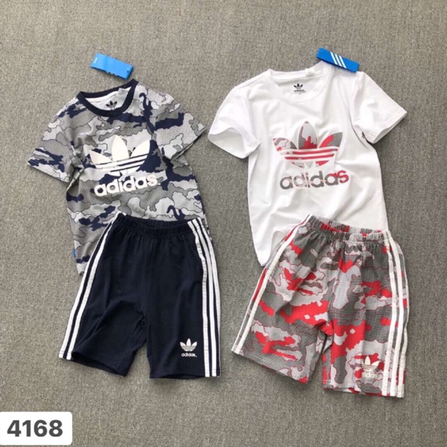 Bộ Adidas hoạ tiết rằn ri