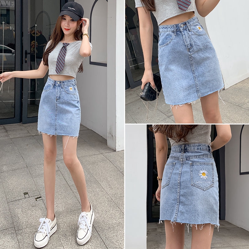 Chân Váy Denim Chữ A Lưng Cao Thêu Hoa Cúc Xinh Xắn Thời Trang Mùa Hè | BigBuy360 - bigbuy360.vn