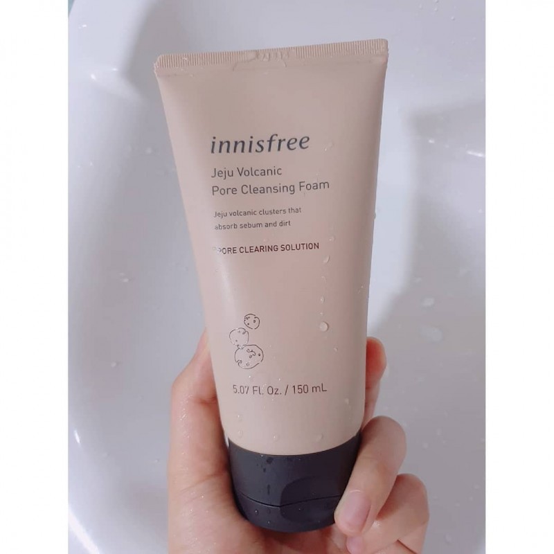 Sữa rửa mặt Jeju Volcanic Pore Cleansing Foam 150ml